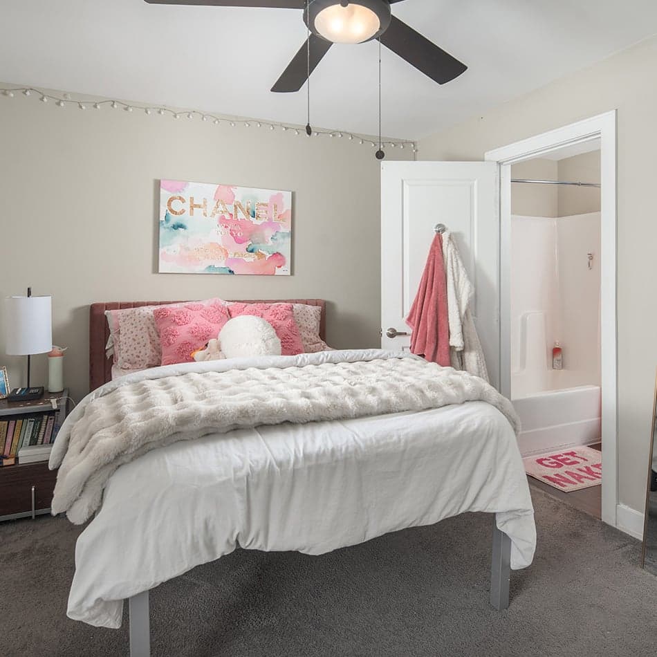 Avenue-Orono-Bedroom-01