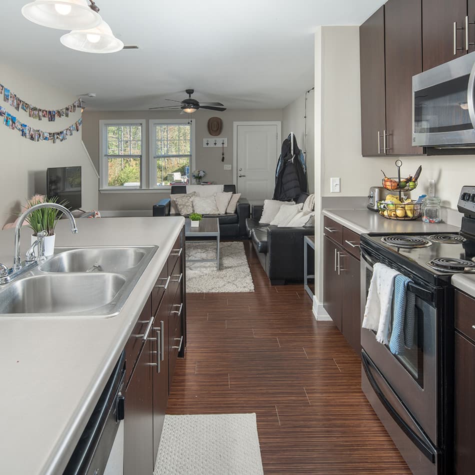 Avenue-Orono-Kitchen-07